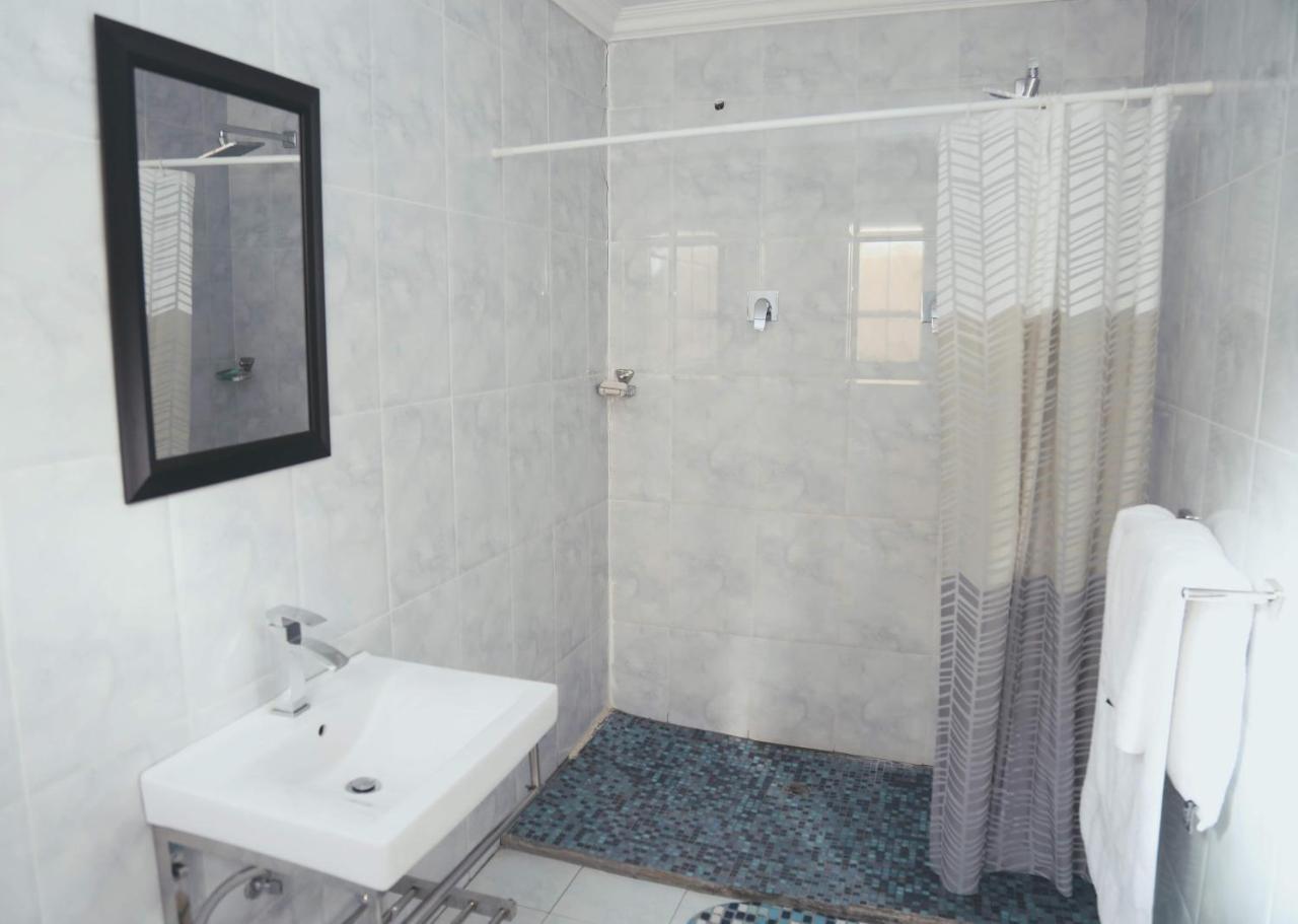 Denver Echo Exec. Guest House Maseru Esterno foto