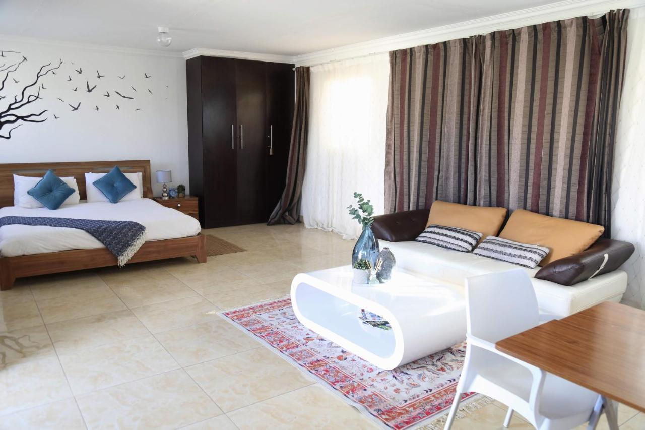 Denver Echo Exec. Guest House Maseru Esterno foto