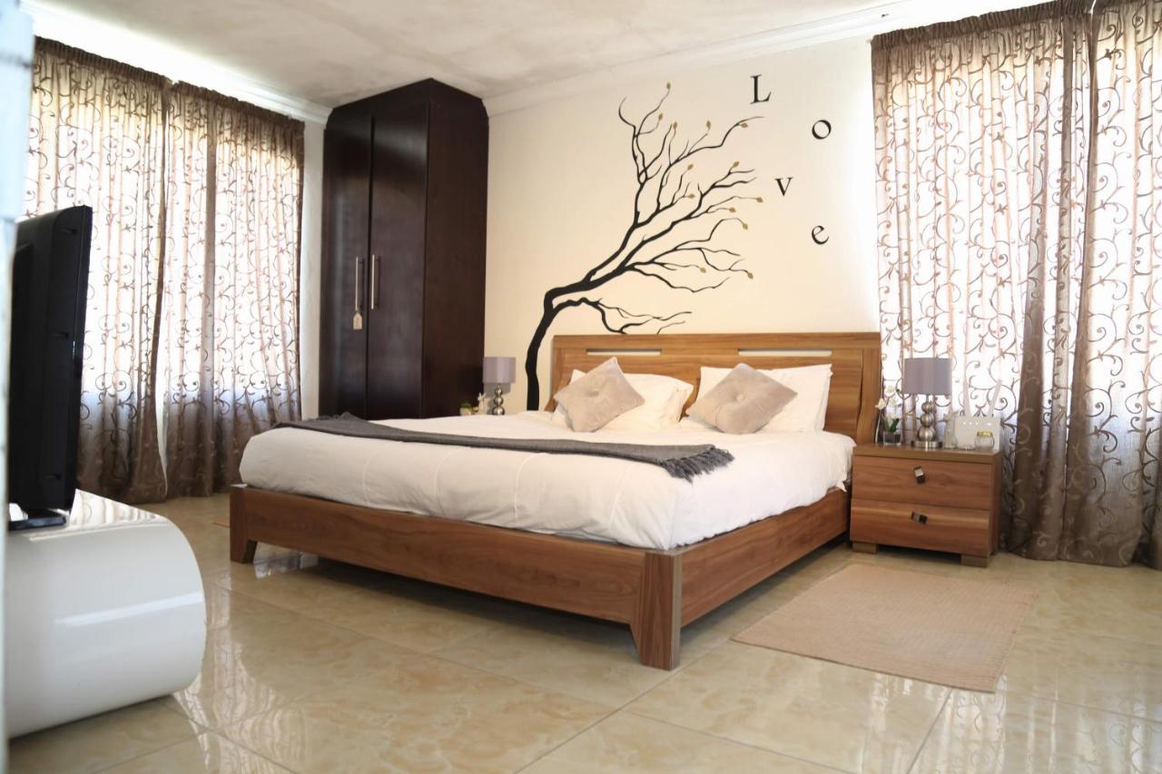 Denver Echo Exec. Guest House Maseru Esterno foto